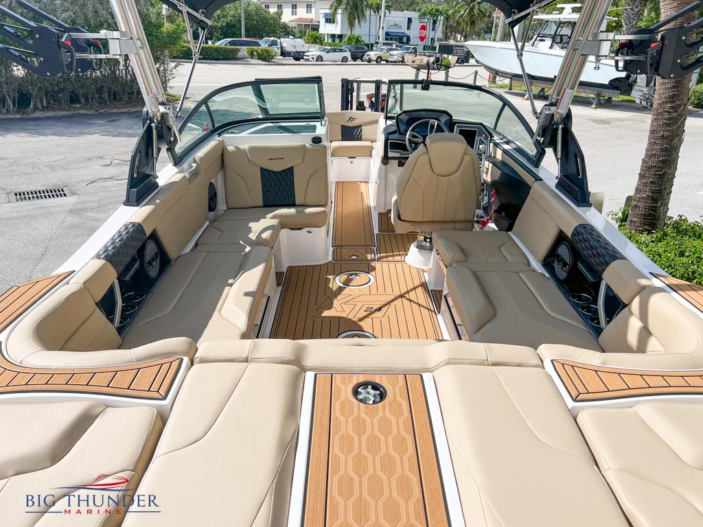 2023 Mastercraft XT24