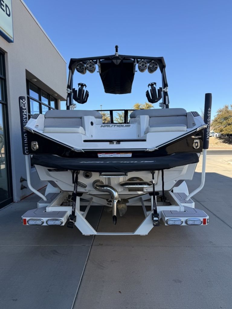 2023 Nautique G23