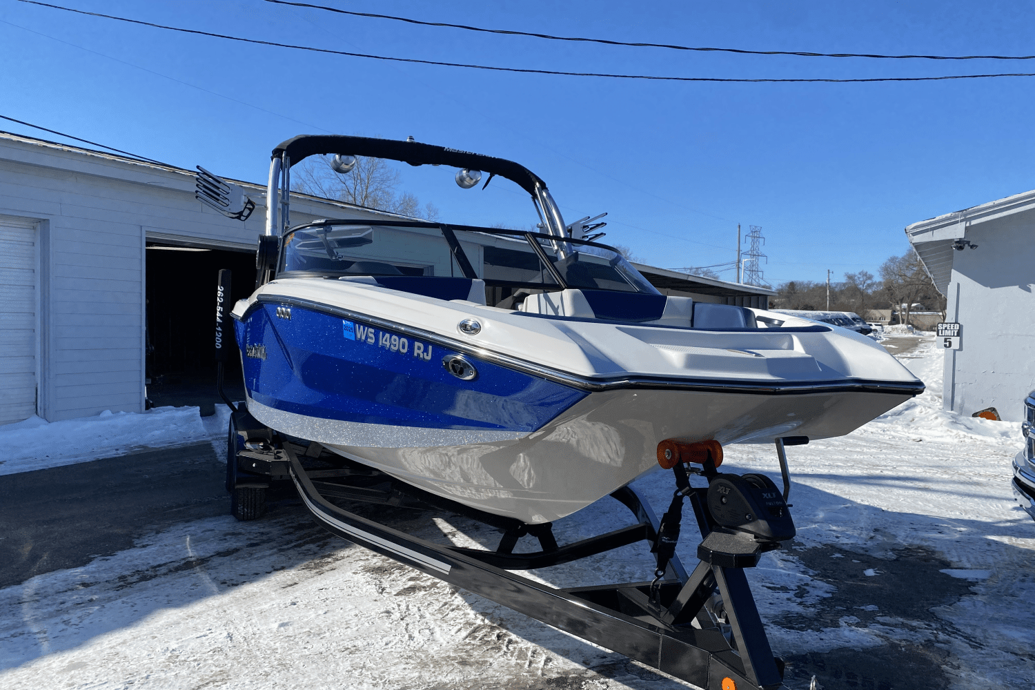 boat.Title