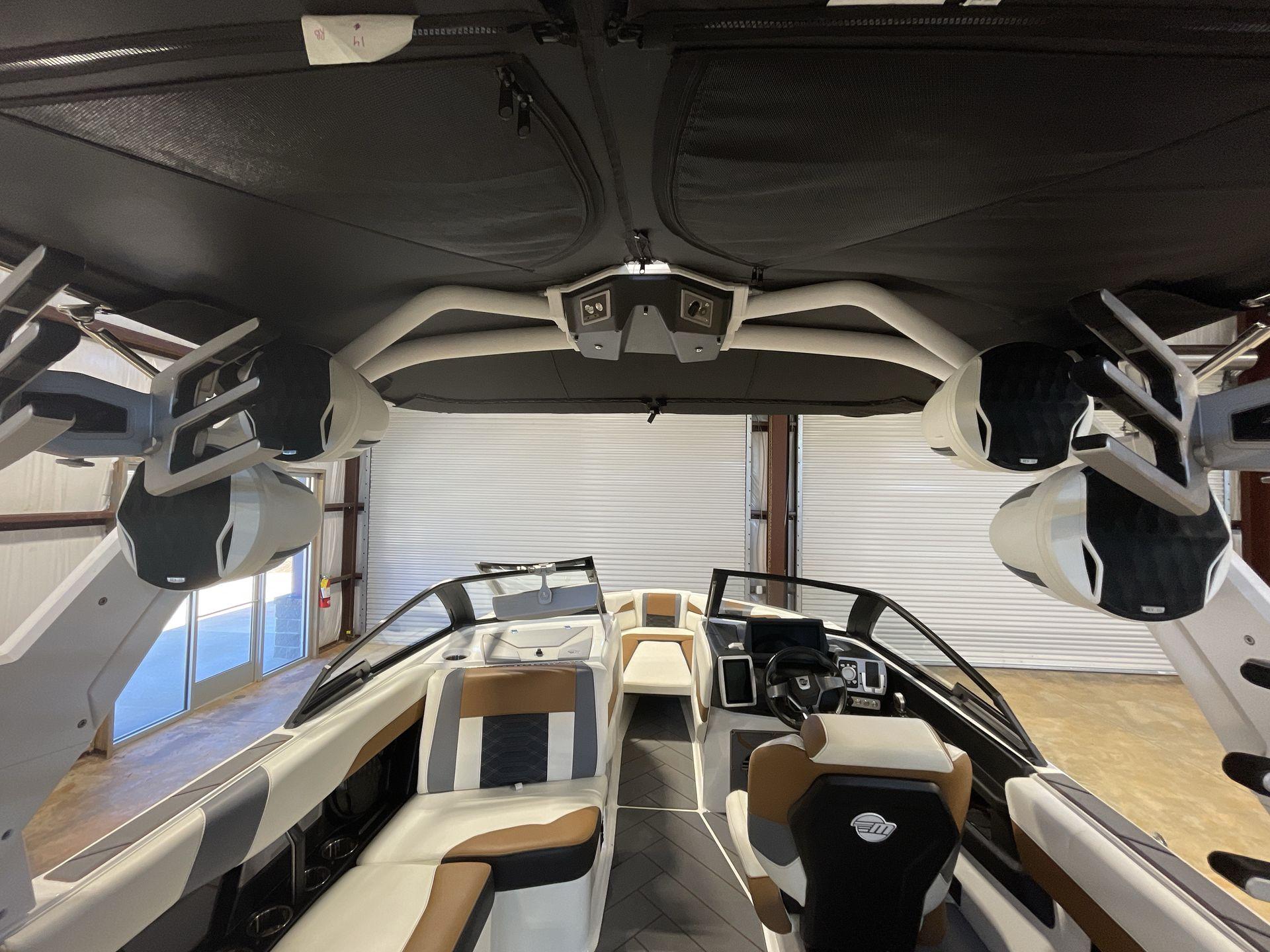 2023 Malibu 26LSV
