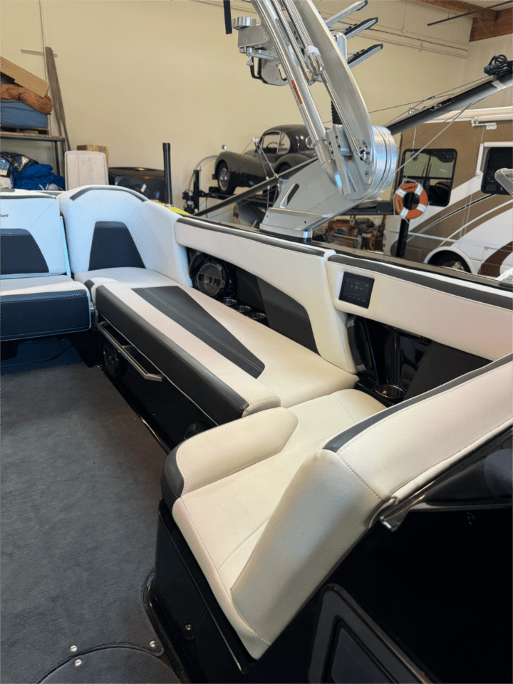 Excellent Condition Low Hour 2020 Mastercraft XStar