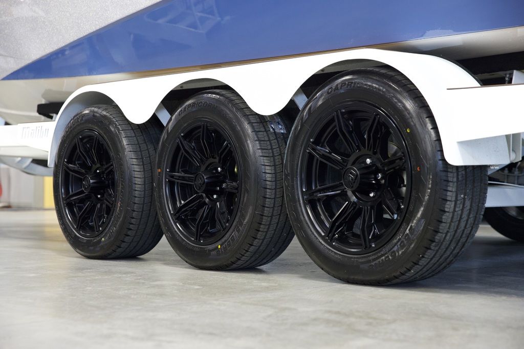 2025 Malibu Boats 26 LSV