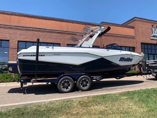 2022 Malibu Wakesetter 25 LSV -H7596