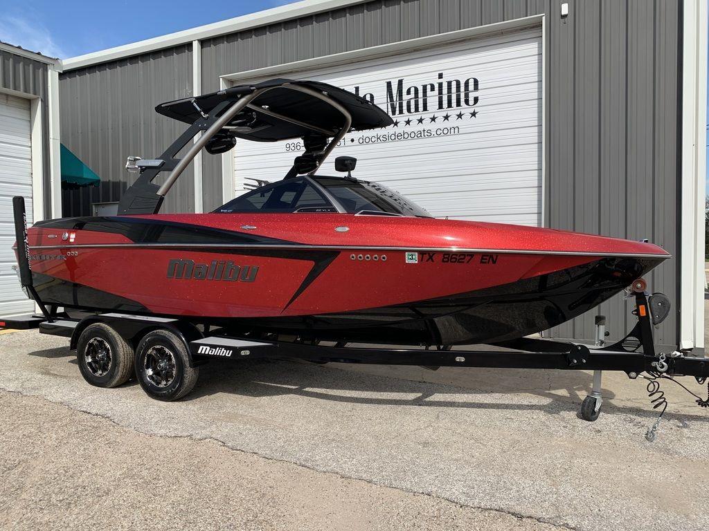 2018 Malibu Boats 22 VLX