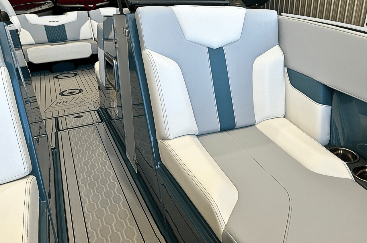 2025 MasterCraft XT22