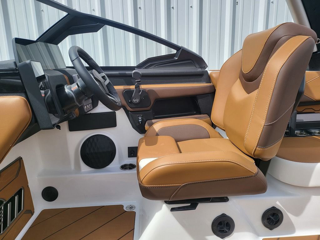2025 Malibu Boats 23 LSV
