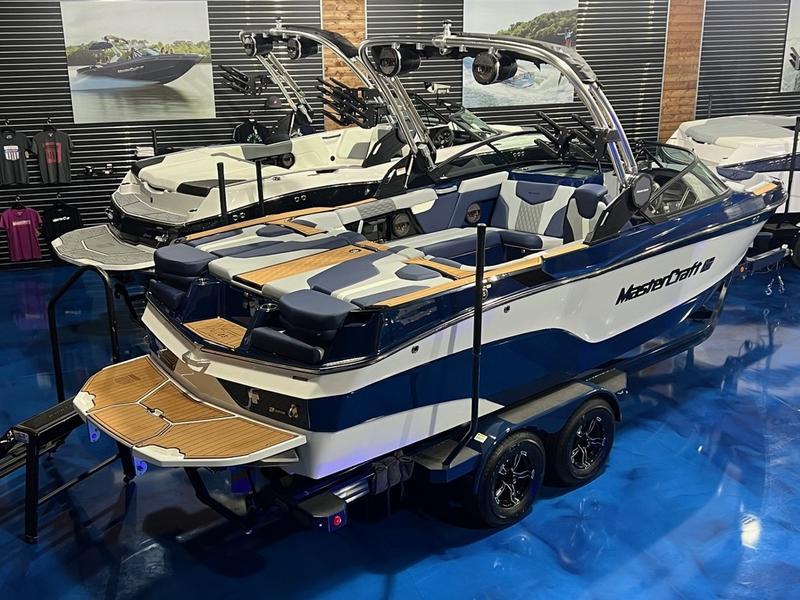 New 2024 MasterCraft XT23