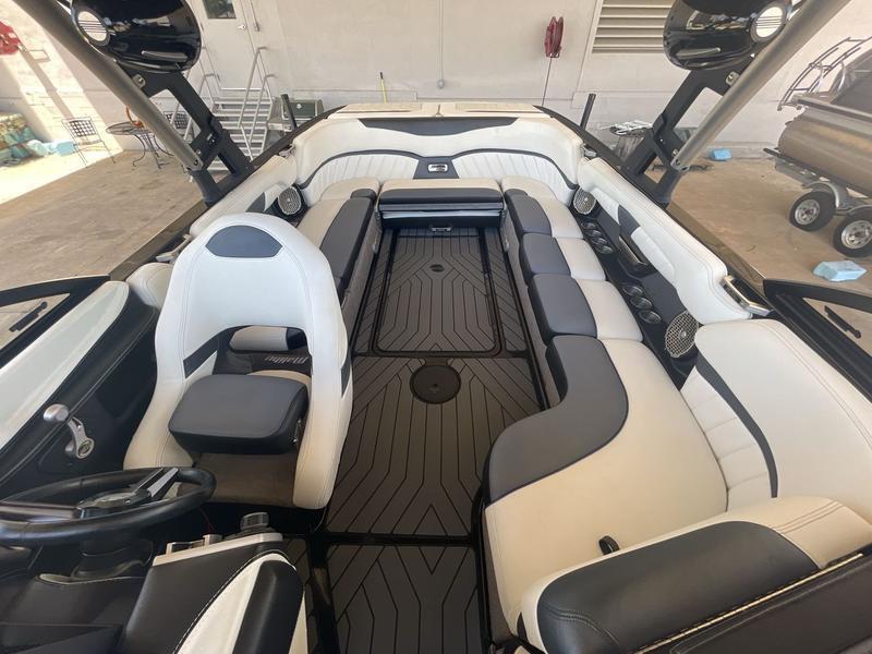 2016 MALIBU 25LSV