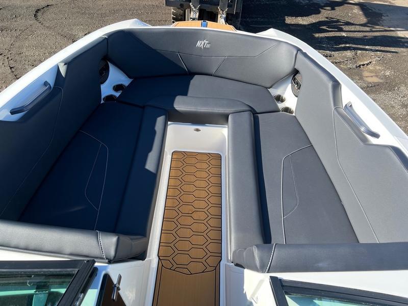 2025 MasterCraft NXT24