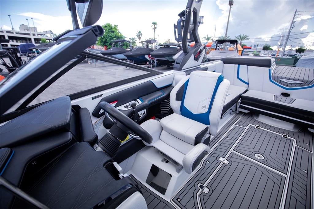 2018 Nautique Super Air Nautique G23