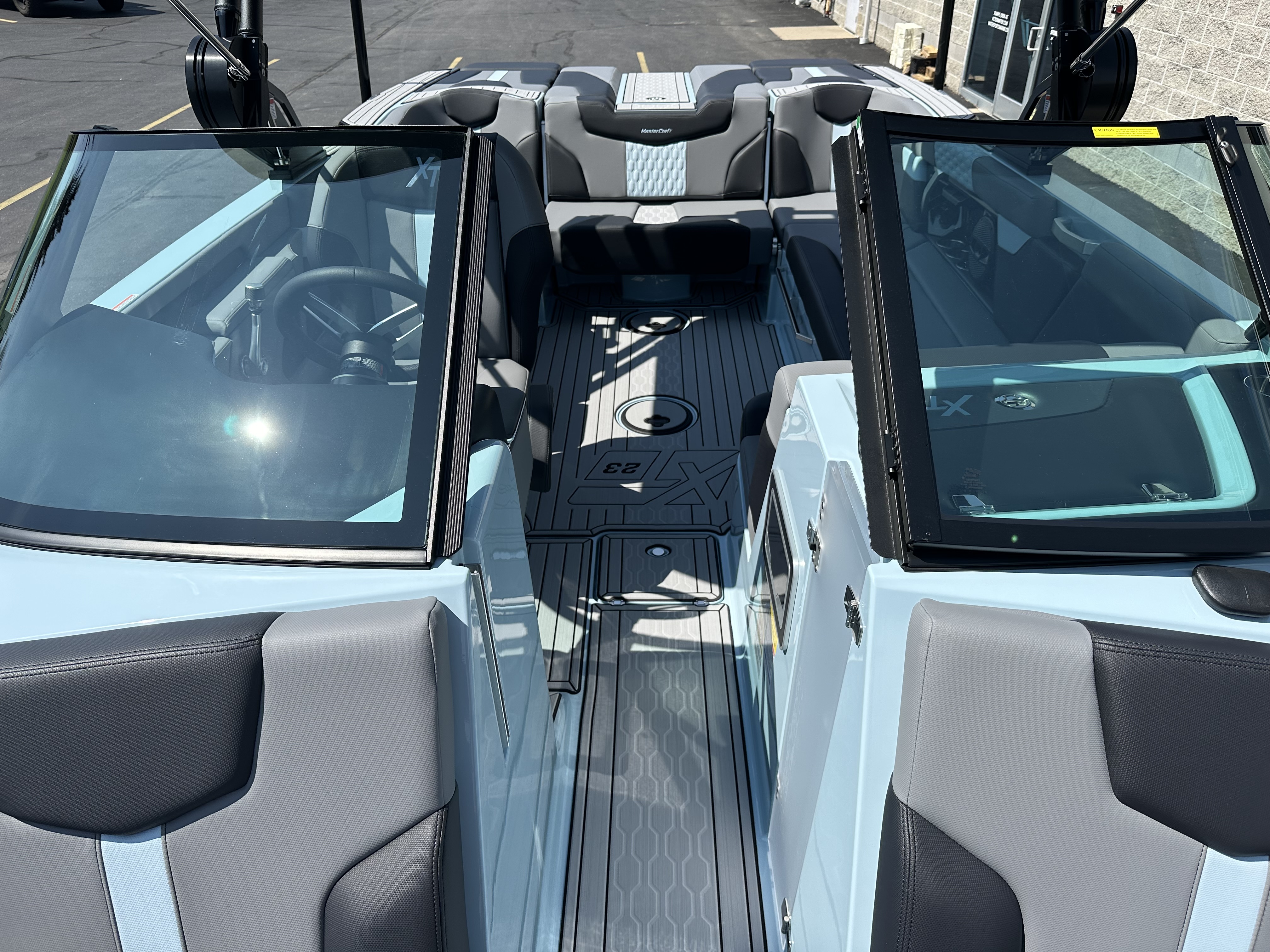 2025 MasterCraft XT23