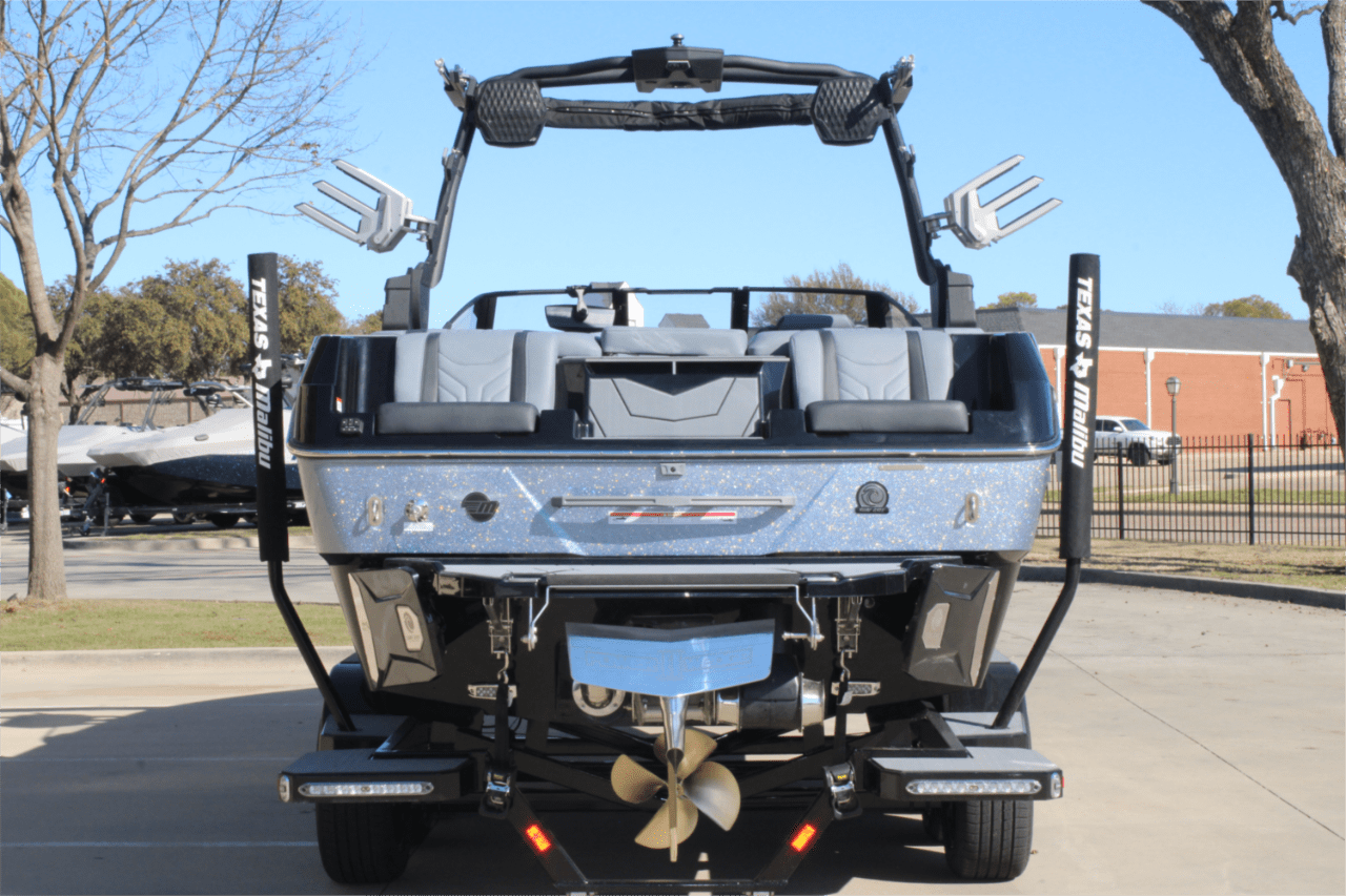 2025 Malibu 25 LSV