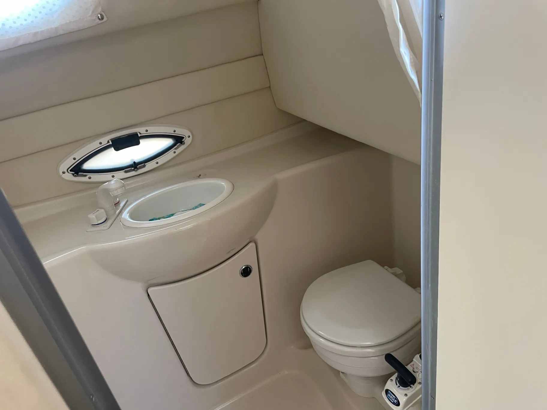 2013 Bayliner 245