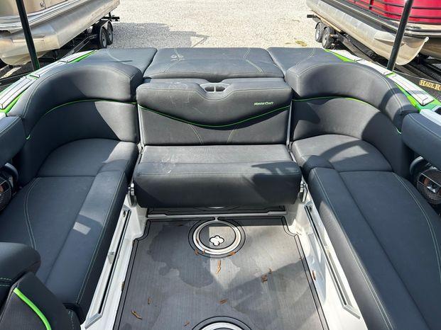 2019 MasterCraft XT23