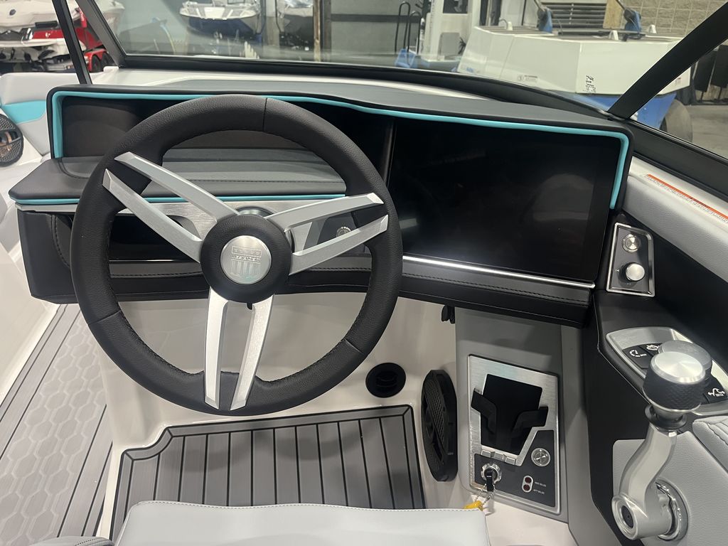 2025 MasterCraft XT22T