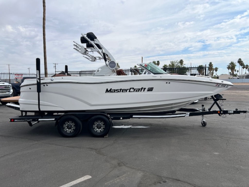 2019 Mastercraft XT22