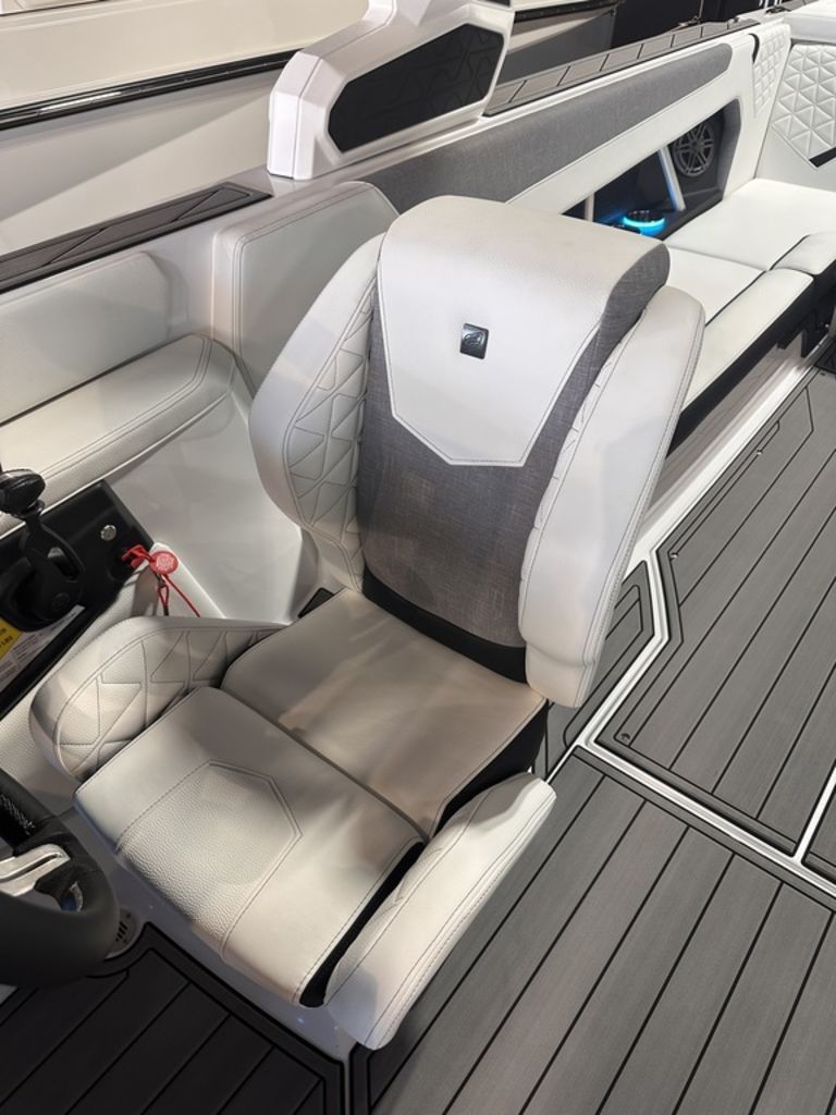2024 Nautique GS24