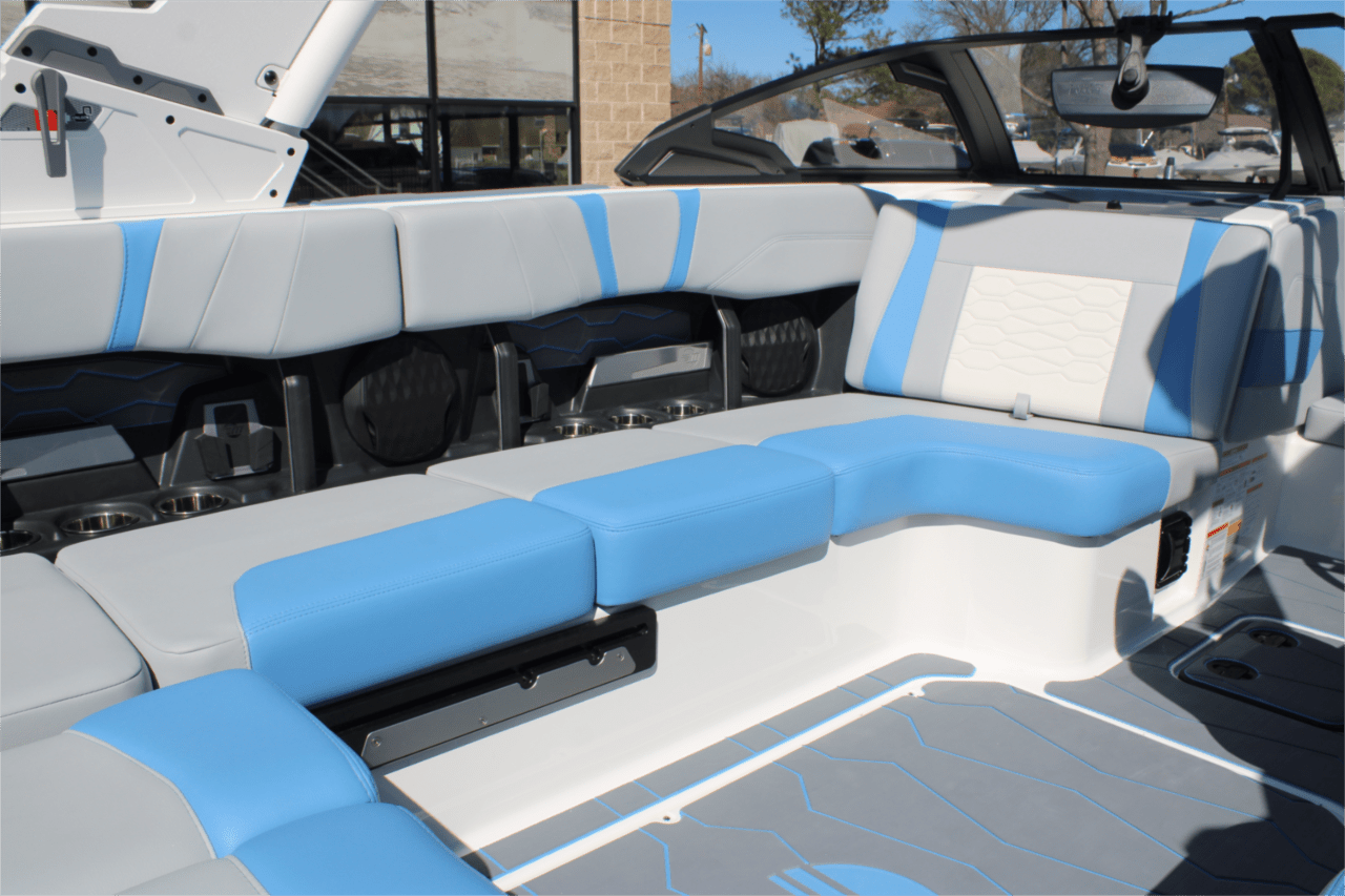 2025 Malibu 23 MXZ