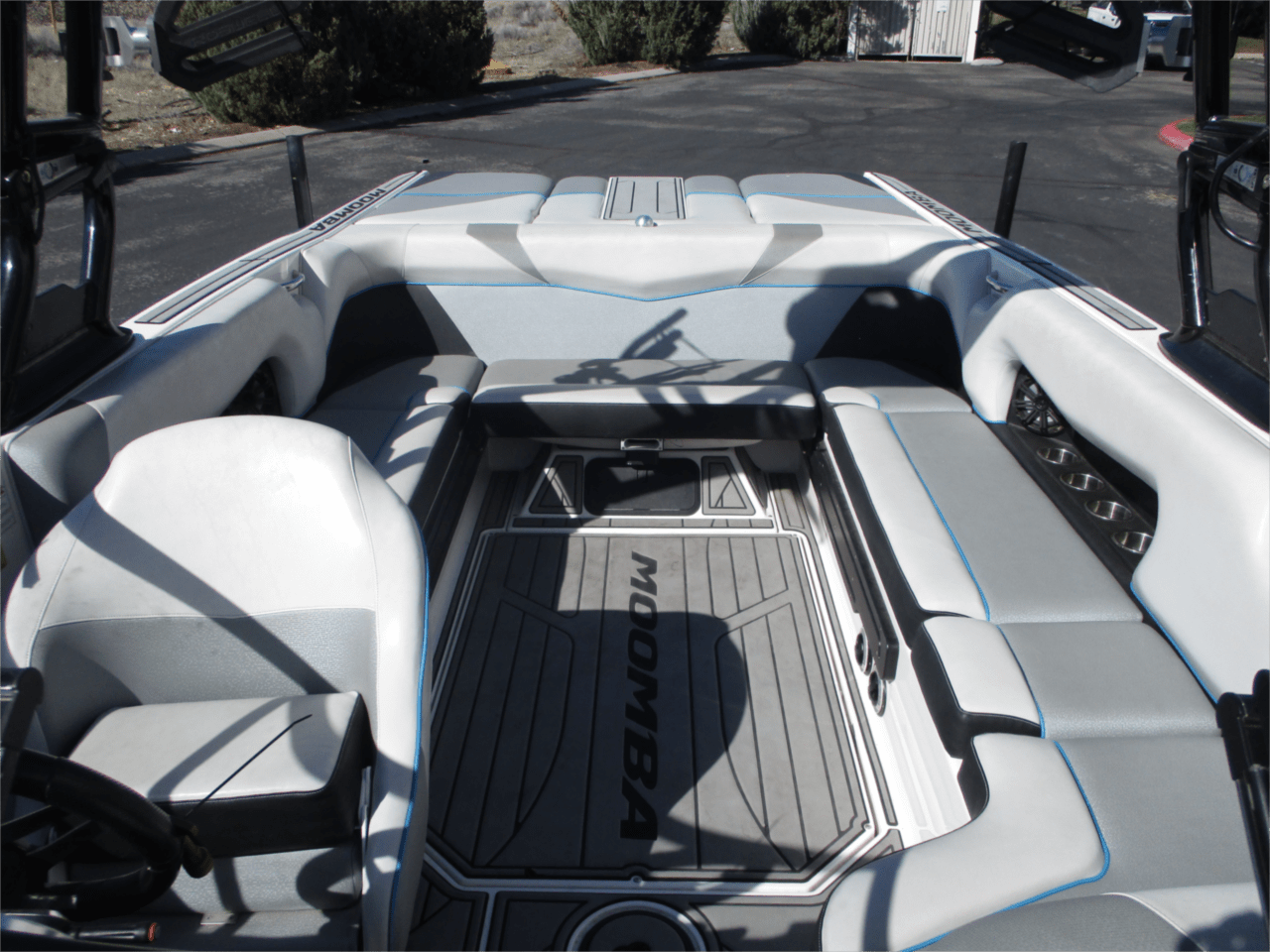 2018 MOOMBA MOJO