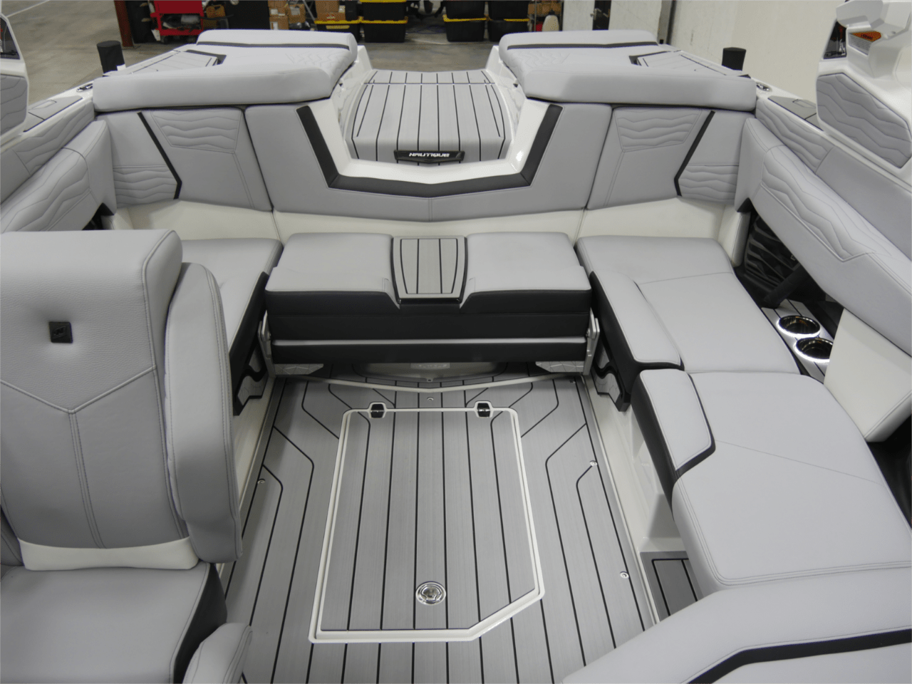 2025 Nautique G21 &#8211; Mystic White/Jet Black