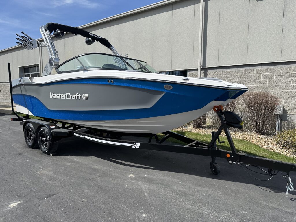2024 MasterCraft XT22