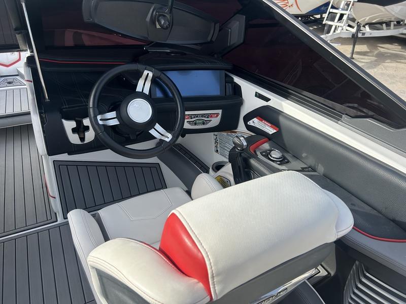 2019 Nautique G23