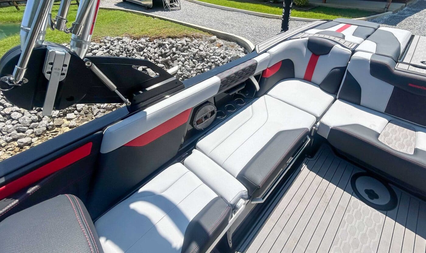 2023 MasterCraft XT24
