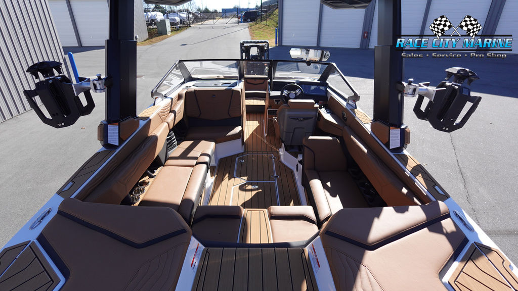 2025 Nautique G23