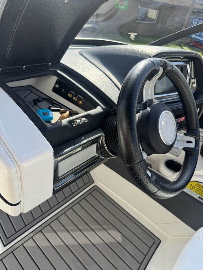 2016 Nautique G23