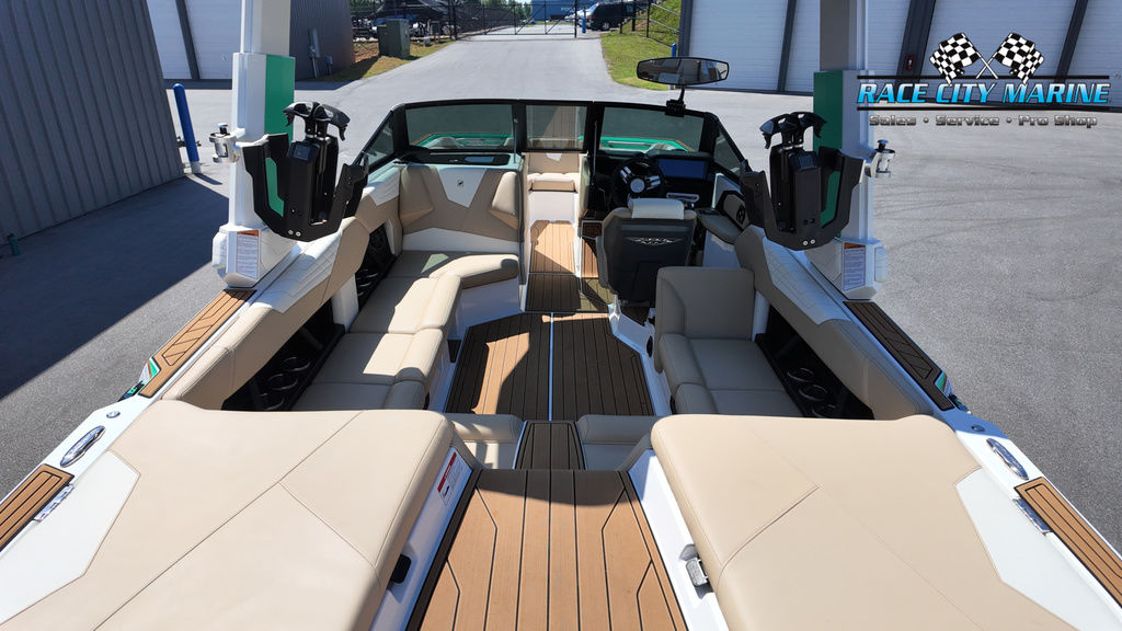 2022 Nautique S23