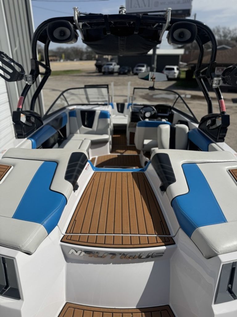 2015 Nautique G21
