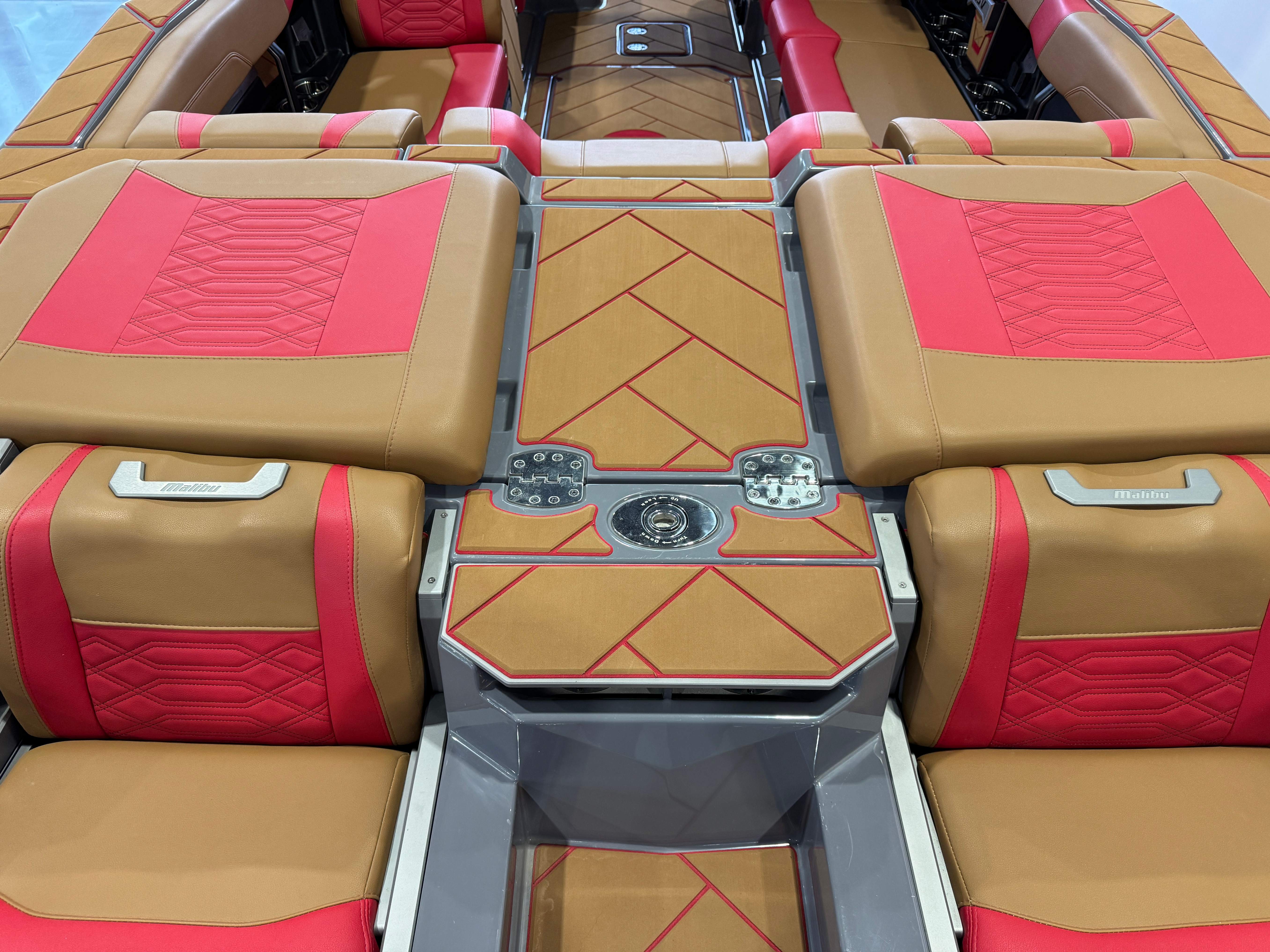 2023 Malibu Wakesetter 26 LSV