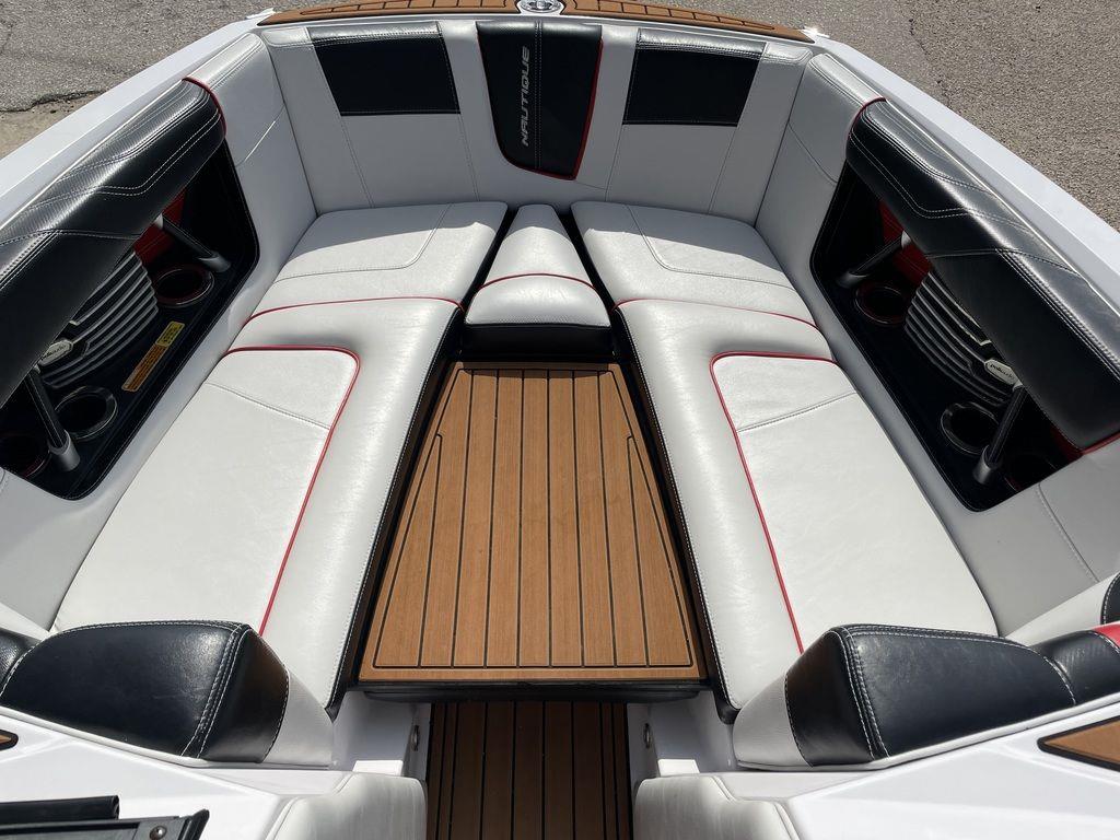 2015 Nautique G23