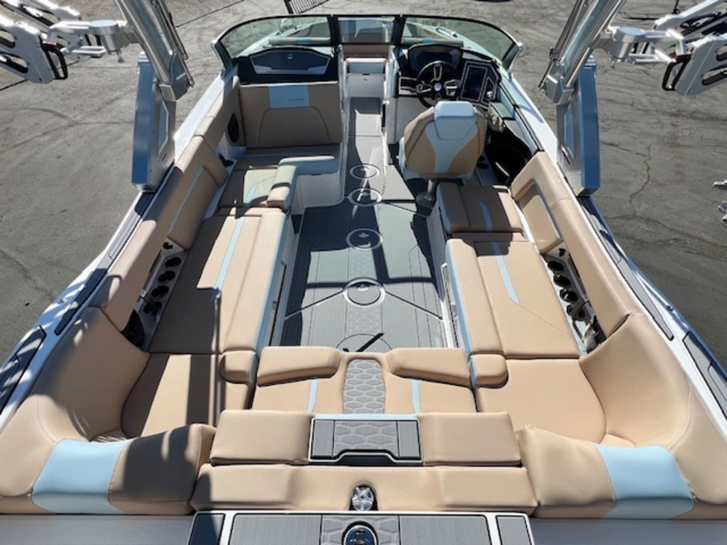 2024 Mastercraft X24