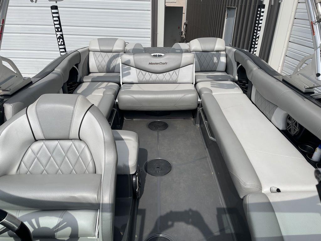 boat.Title