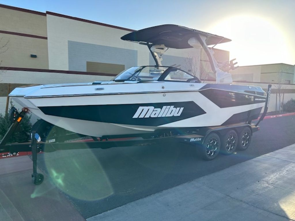 2025 Malibu Boats 24 MXZ