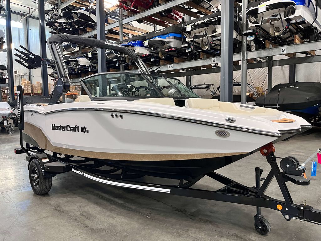 2025 MasterCraft NXT20