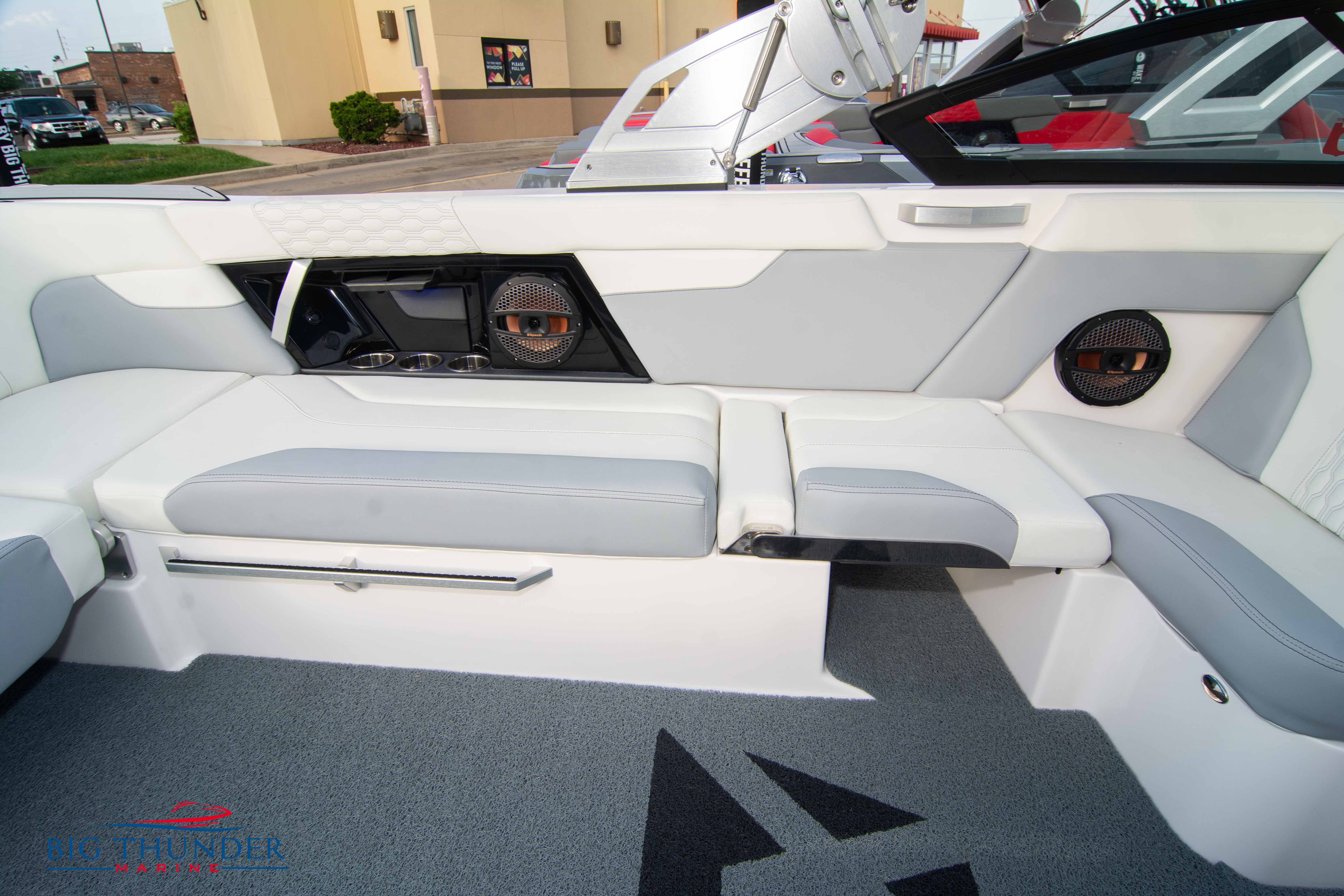 2023 Mastercraft XT24