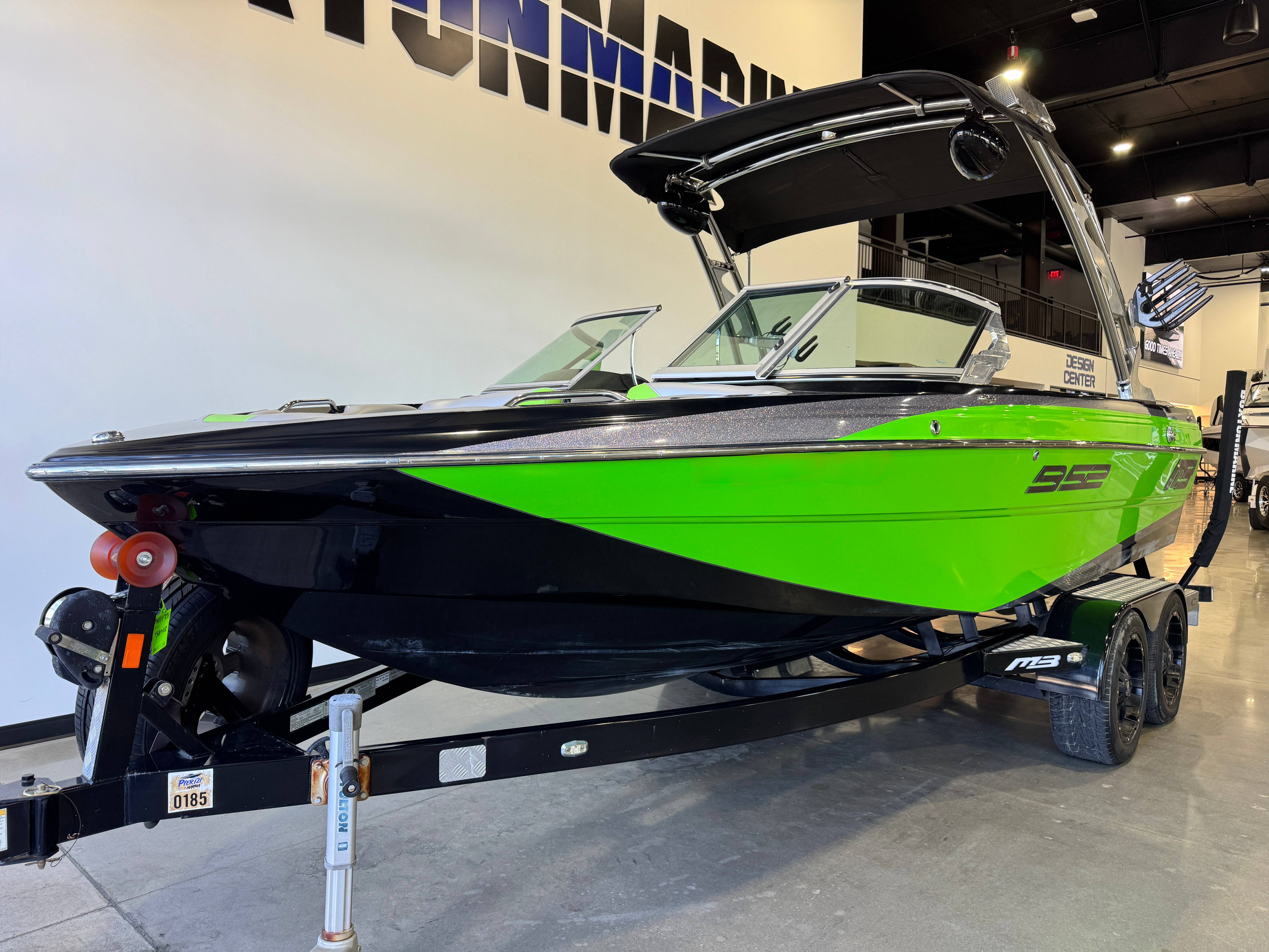 2014 MB B52