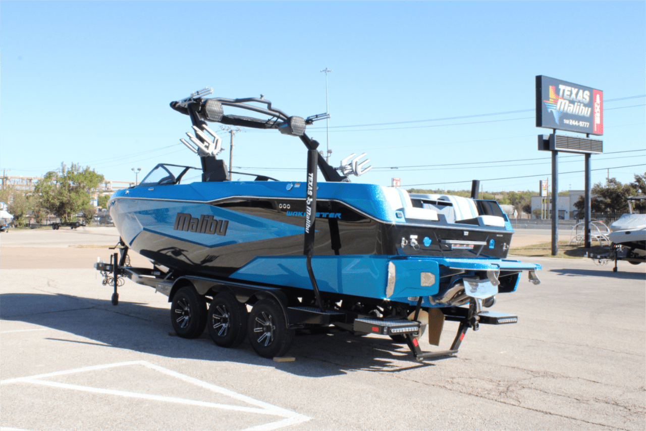 2025 Malibu 25 LSV