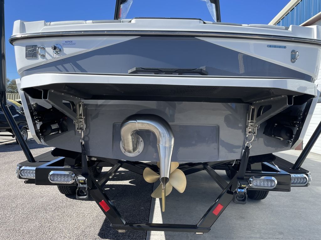 2024 Axis Wake Research T220-R