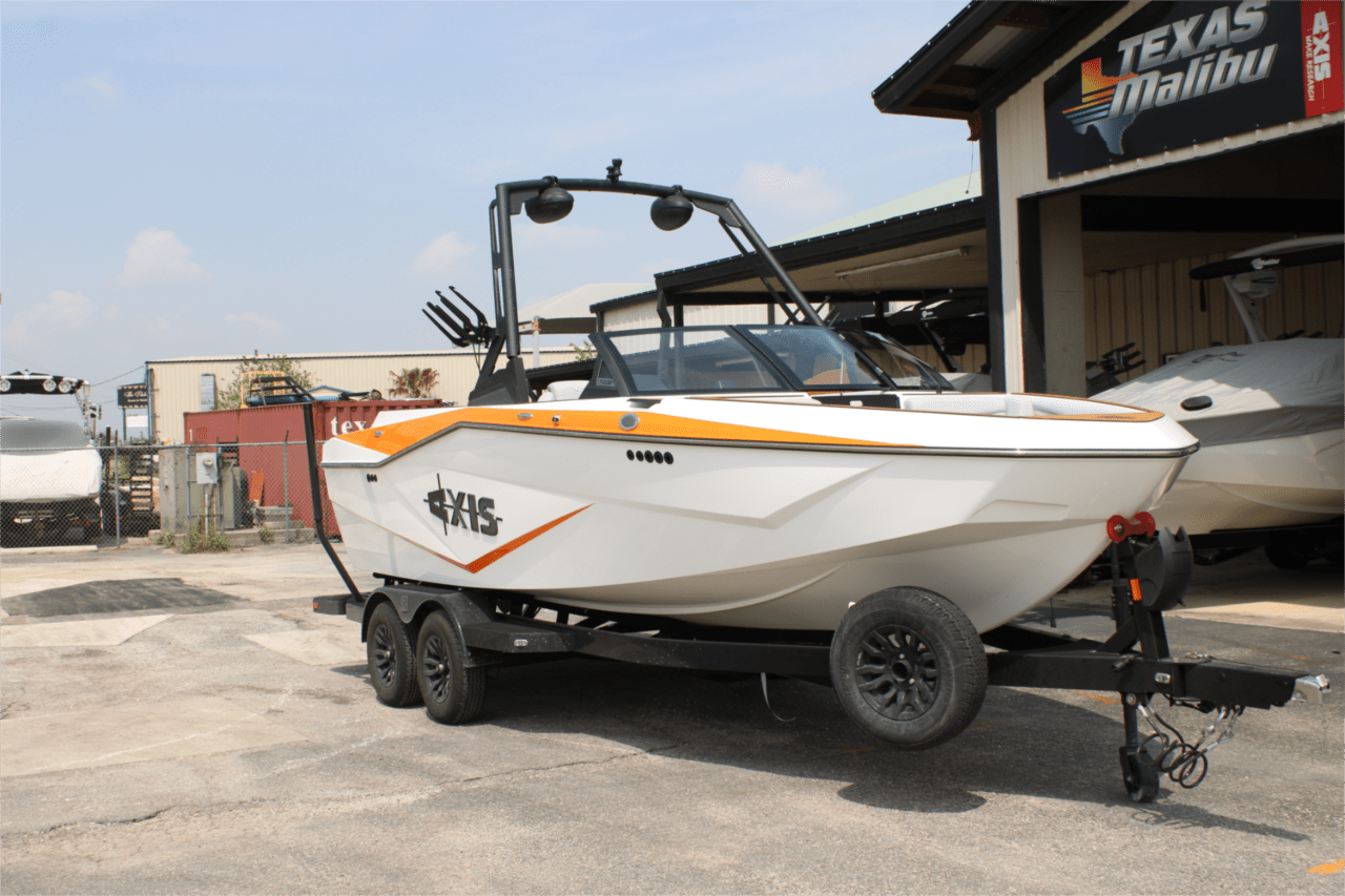 boat.Title