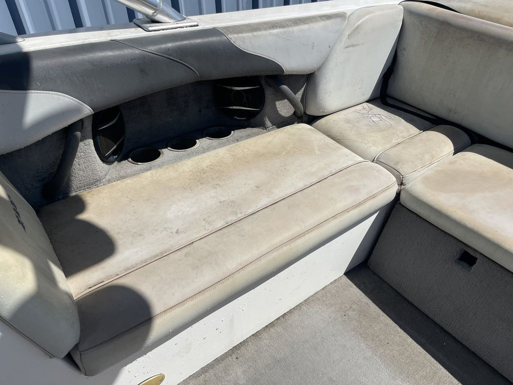 2004 MOOMBA LSV