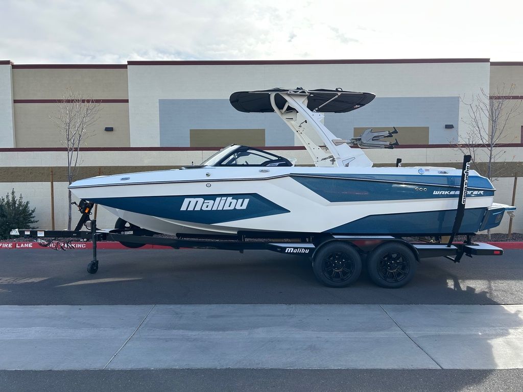 boat.Title