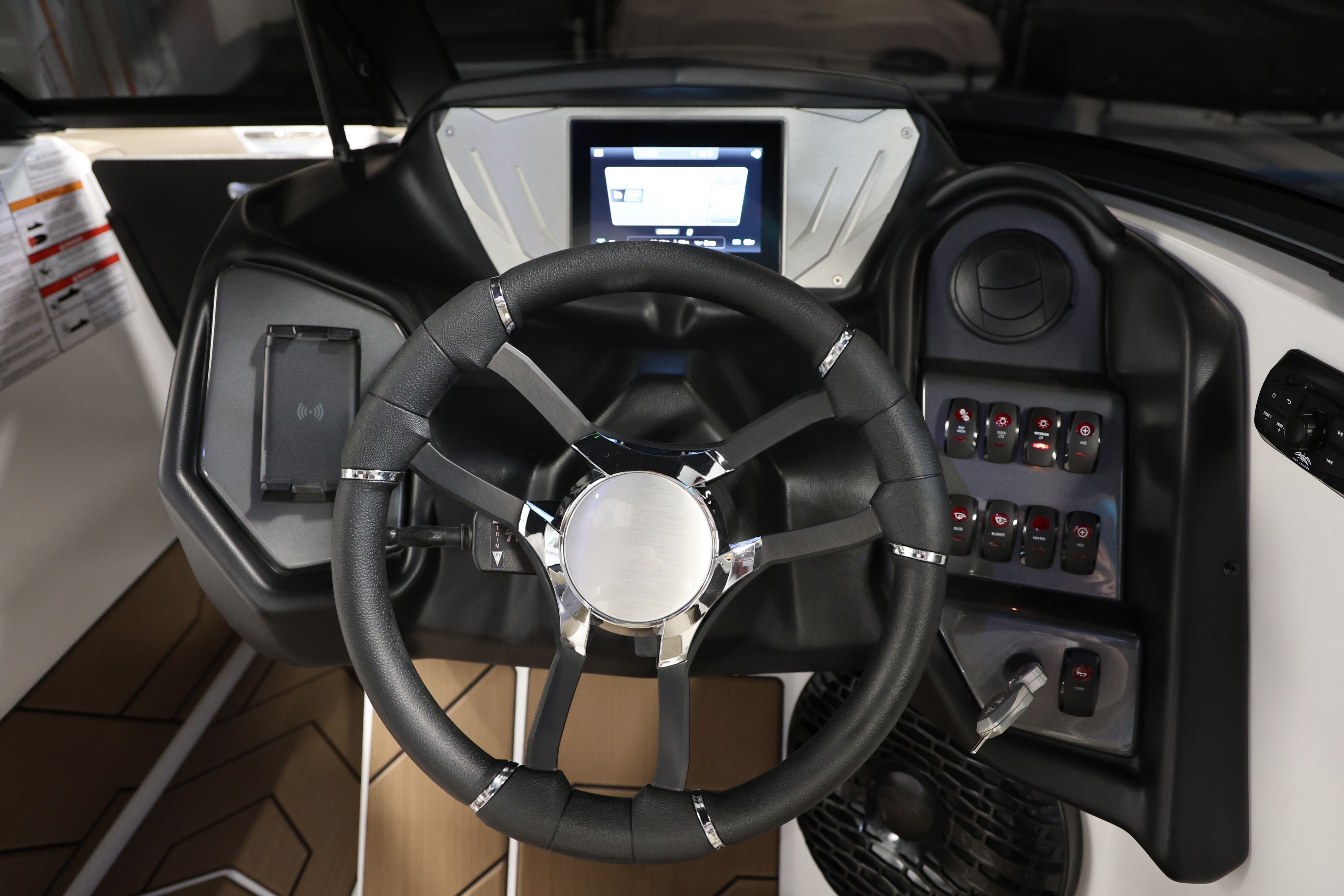 2025 Supreme Boats S220 Icon