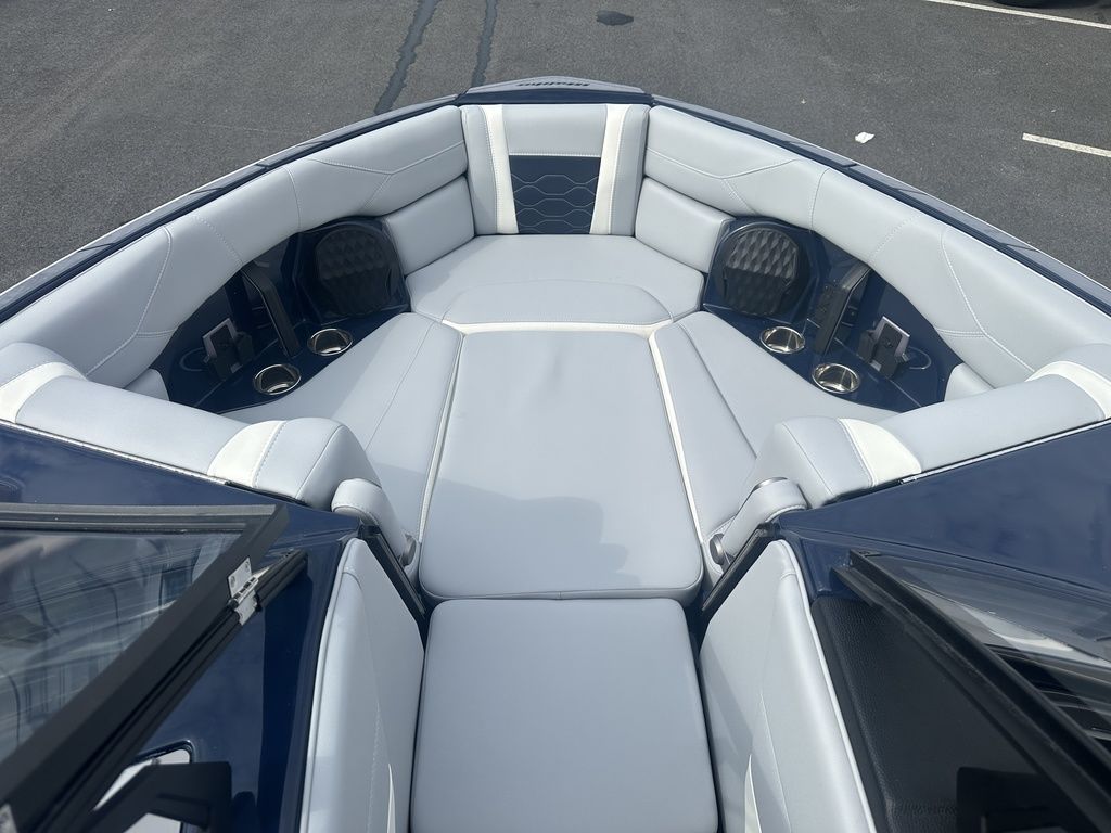 2025 Malibu Boats 23 LSV