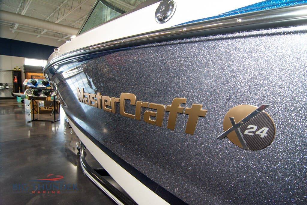 2022 MasterCraft X24