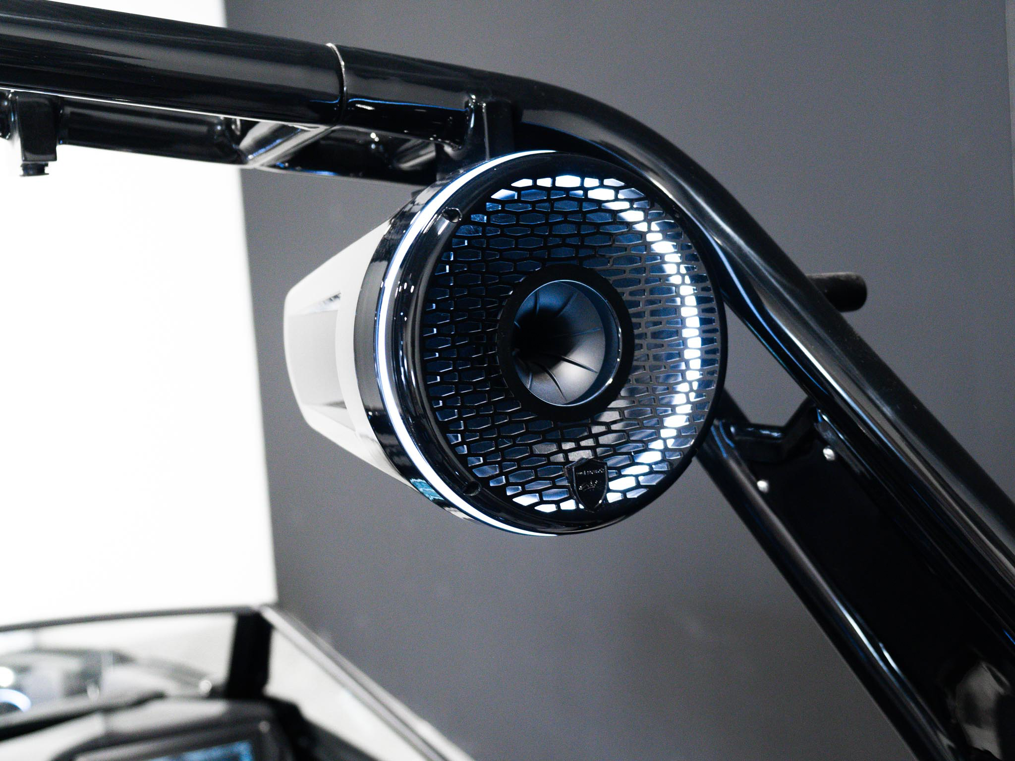 2025 Centurion Fe23 – Black / Black Flake