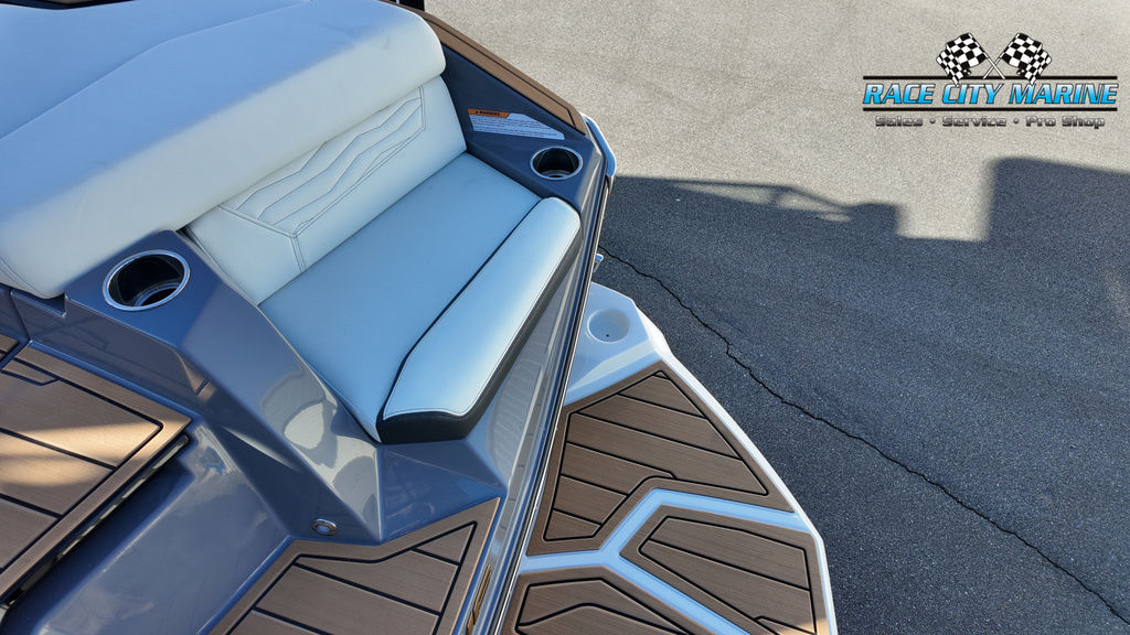 2025 Nautique G23