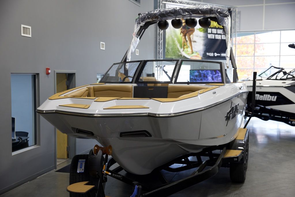 2025 Axis Wake Research A245